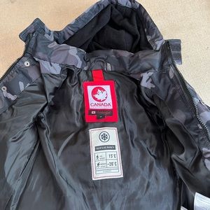 Canada weather gear size 2T used one season